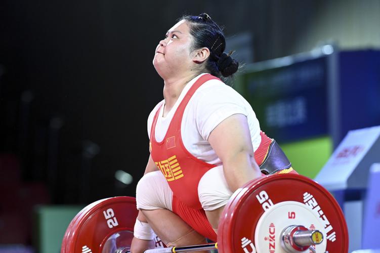 女子87公斤级以上决赛的相关图片