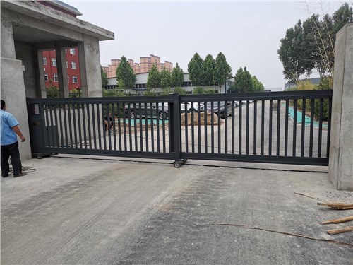 段滑門（mén）係列案例