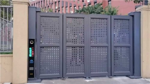 廣（guǎng）東陽江碧桂園別墅區入口